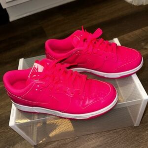 Nike Dunk Low Hyper Pink